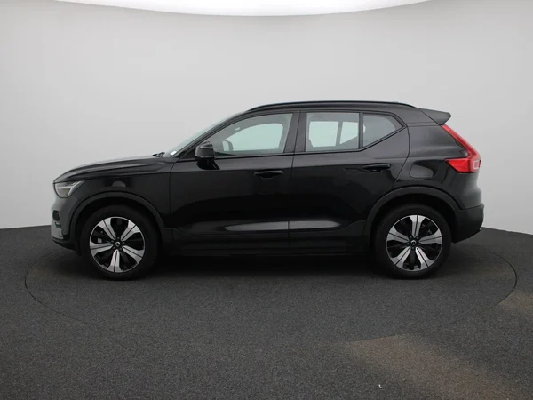 Volvo XC40 (2023) — foto 34 van 45