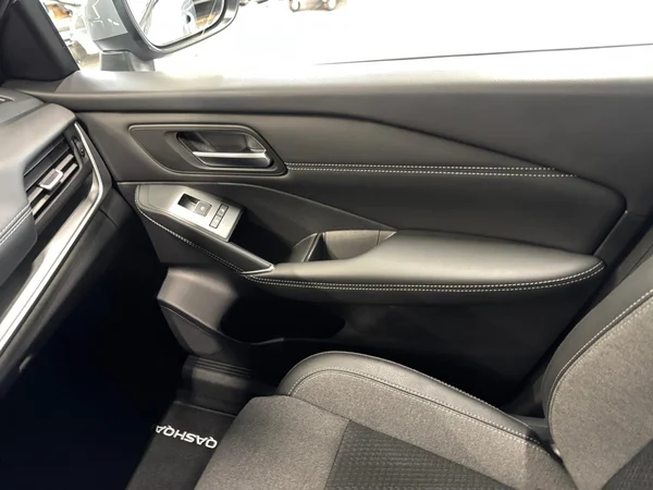 NISSAN Qashqai (2025) — foto 9 van 24