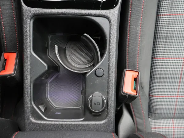 VOLKSWAGEN Golf VIII GTI (2024) — foto 21 van 30