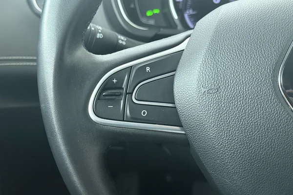 Renault Grand Scenic (2023) — foto 6 van 22