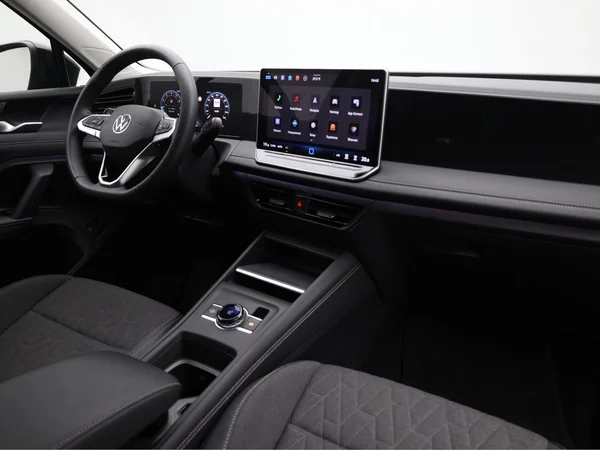 VOLKSWAGEN Tiguan (2024) — foto 14 van 20
