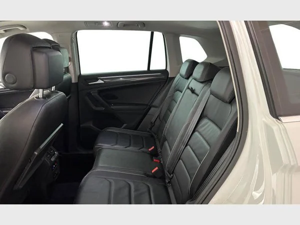 Volkswagen Tiguan (2019) — foto 4 van 24
