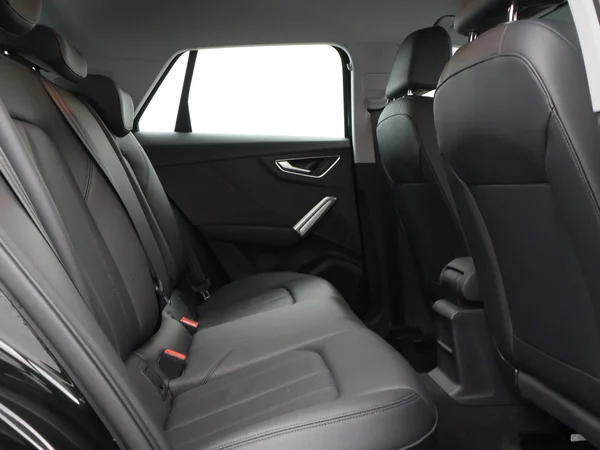 AUDI Q2 (2017) — foto 2 van 27