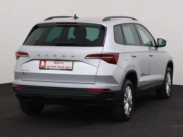 SKODA Karoq (2023) — foto 21 van 27