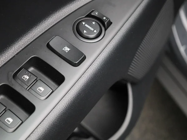 Kia Stonic (2022) — foto 19 van 37