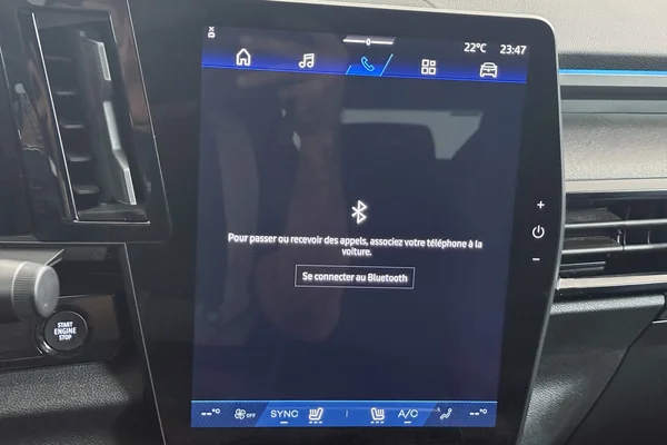 Renault Rafale E-TECH (HEV) (2025) — foto 9 van 36