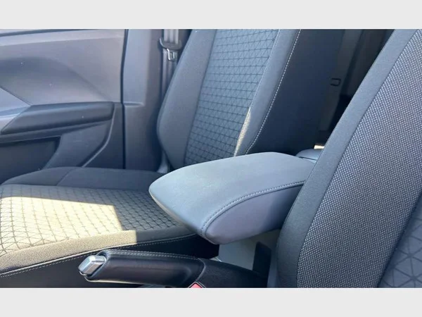 Volkswagen T-Cross (2021) — foto 14 van 29