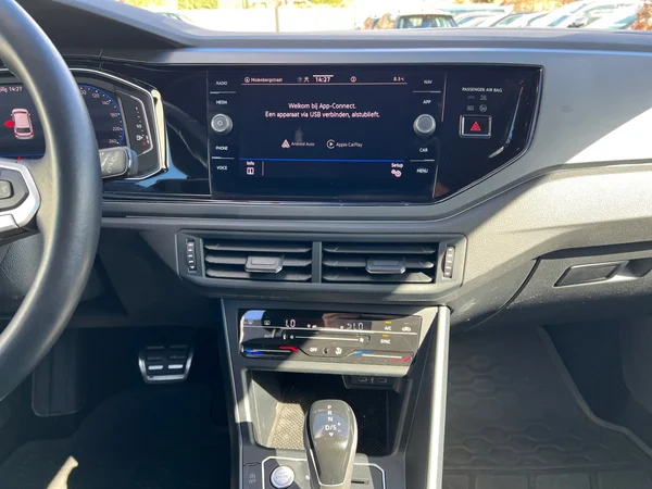 VOLKSWAGEN Polo (2023) — foto 4 van 24