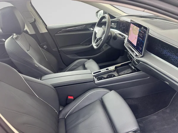 VOLKSWAGEN Passat SW (2025) — foto 7 van 20