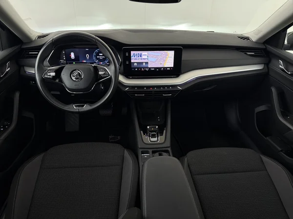 SKODA Octavia (2024) — foto 31 van 31