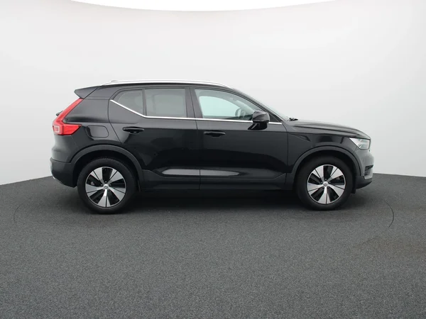Volvo XC40 (2022) — foto 21 van 24