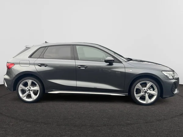 AUDI A3 Sportback PHEV (2025) — foto 21 van 24
