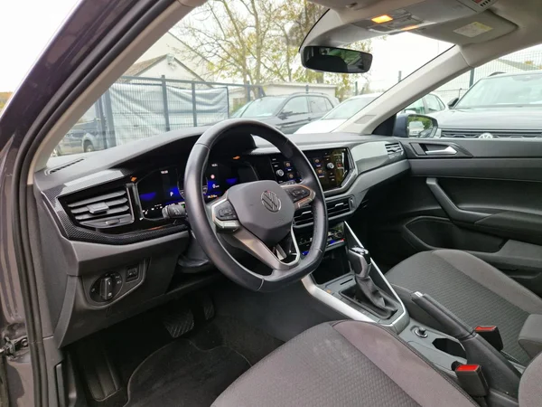 VOLKSWAGEN Polo (2023) — foto 6 van 26