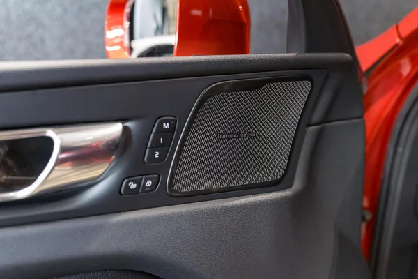 Volvo XC60 (2019) — foto 15 van 44