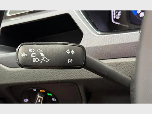 Volkswagen Touran (2024) — foto 6 van 32