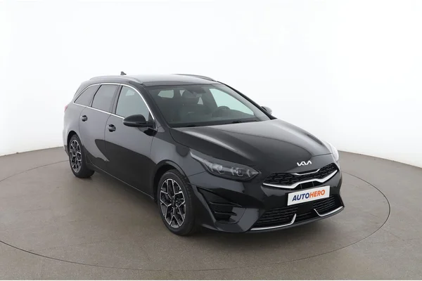 Kia cee'd (2023) — foto 14 van 16