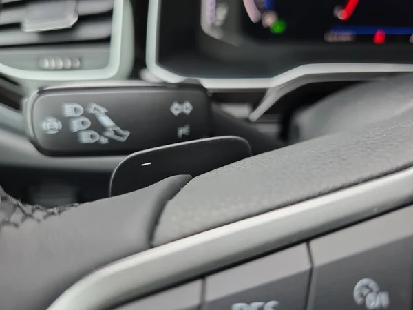 VOLKSWAGEN Polo (2024) — foto 16 van 32