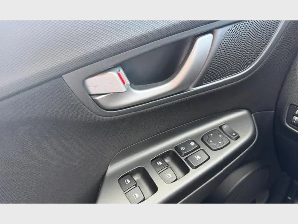 Hyundai KONA (2018) — foto 20 van 29