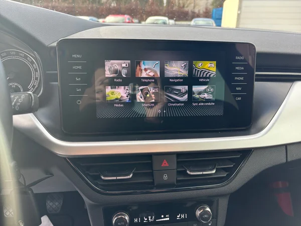 SKODA Kamiq (2021) — foto 4 van 18