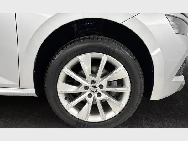 Skoda Kamiq (2020) — foto 14 van 15