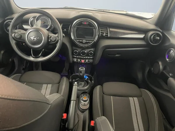 MINI Mini 5 Doors (F55) (2018) — foto 4 van 27