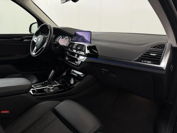 BMW X3 (2021) — foto 3 van 31
