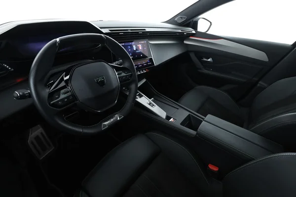 Peugeot 408 (2024) — foto 2 van 16