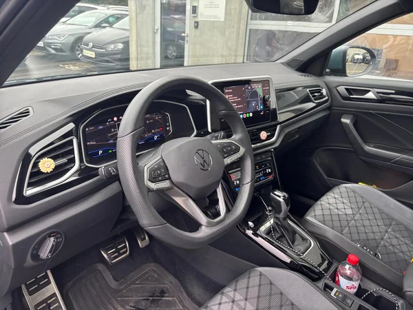 VOLKSWAGEN T-Roc (2025) — foto 6 van 20