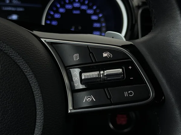 KIA Cee'd (2022) — foto 9 van 30