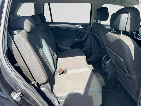 VOLKSWAGEN Tiguan Allspace (2020) — foto 4 van 18
