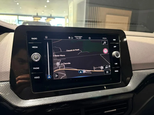 VOLKSWAGEN T-Cross (2025) — foto 8 van 19