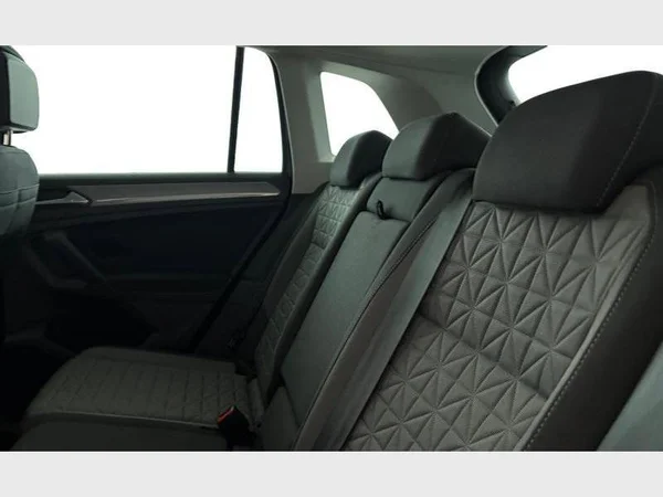 Volkswagen Tiguan (2022) — foto 4 van 15