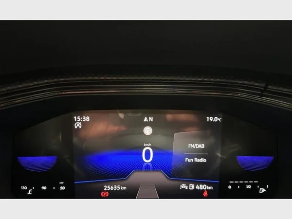 Volkswagen T-Cross (2023) — foto 9 van 27