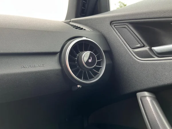 AUDI TT Coupé (2018) — foto 8 van 22
