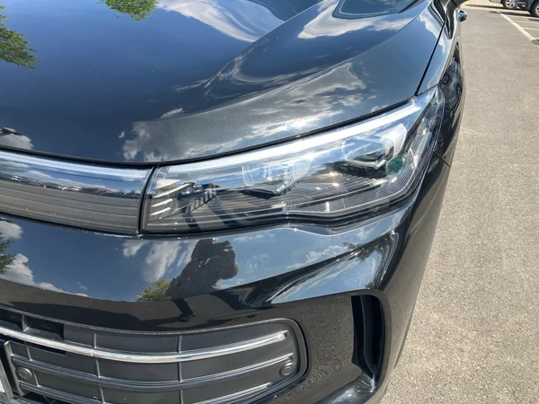 VOLKSWAGEN Tiguan eHybrid (PHEV) (2025) — foto 7 van 24