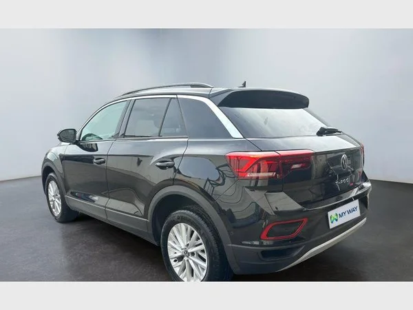 Volkswagen T-Roc (2022) — foto 22 van 25
