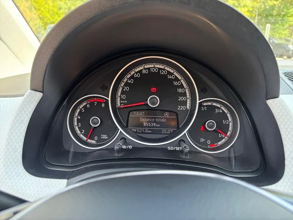 VOLKSWAGEN Up! (2018) — foto 6 van 24