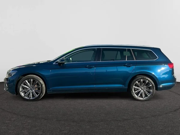 VOLKSWAGEN Passat Variant Dsl (2021) — foto 16 van 21