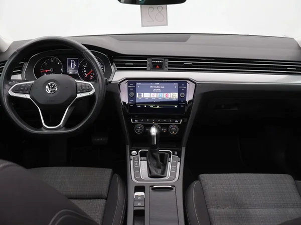 Volkswagen Passat (2020) — foto 5 van 33