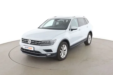 Volkswagen Tiguan c50df9a8-0800-443b-86f4-cf228754f0b9