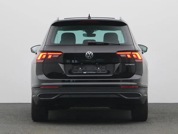 VOLKSWAGEN Tiguan eHybrid (PHEV) (2024) — foto 18 van 21