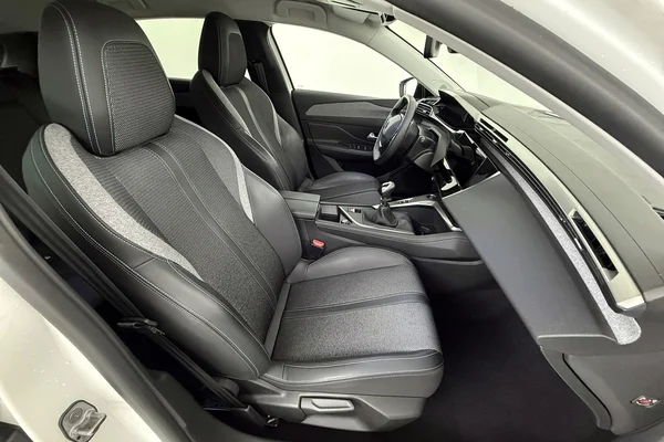Peugeot 308 (2023) — foto 16 van 29