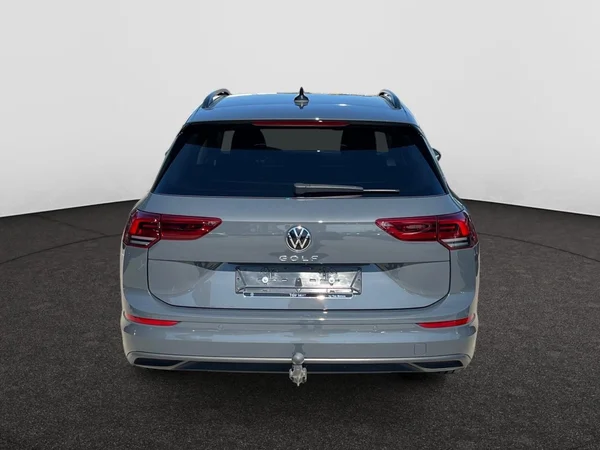 VOLKSWAGEN Golf VIII SW (2024) — foto 15 van 22