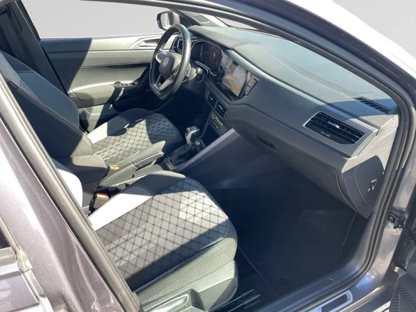 VOLKSWAGEN Polo (2022) — foto 3 van 20