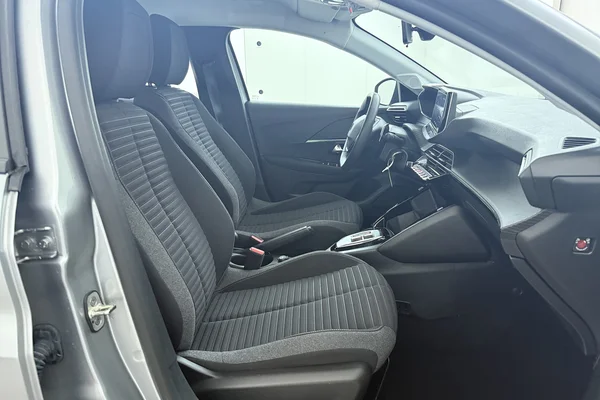Peugeot 208 (2025) — foto 15 van 17