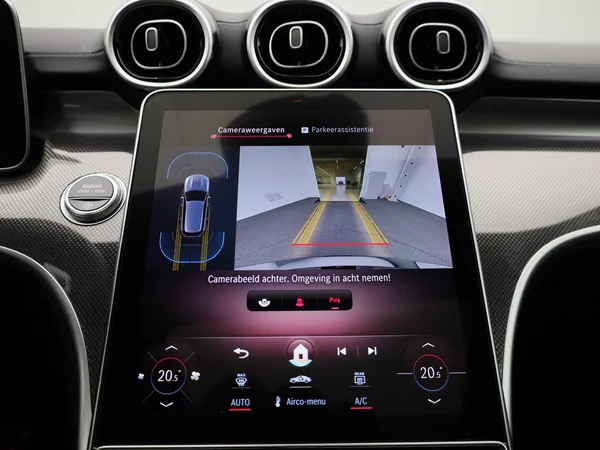Mercedes-Benz C-Klasse (2022) — foto 27 van 54