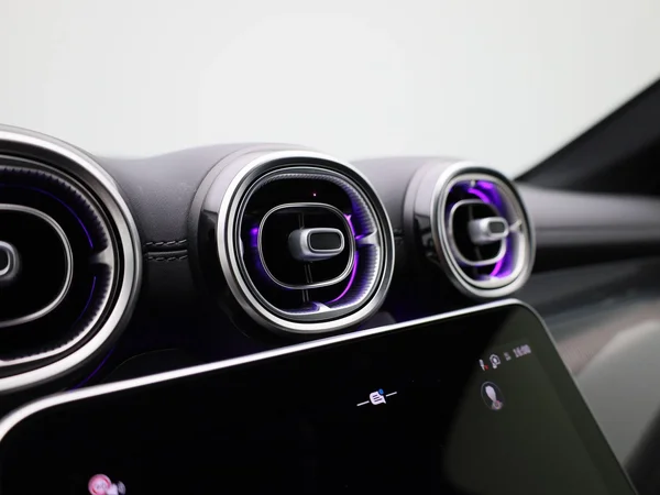 Mercedes-Benz GLC (2025) — foto 28 van 50