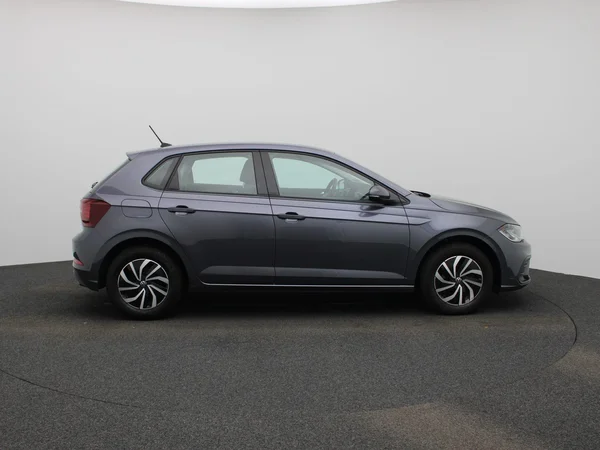Volkswagen Polo (2023) — foto 35 van 37