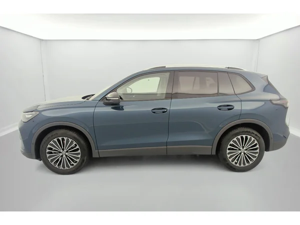 VOLKSWAGEN Tiguan (2025) — foto 34 van 36