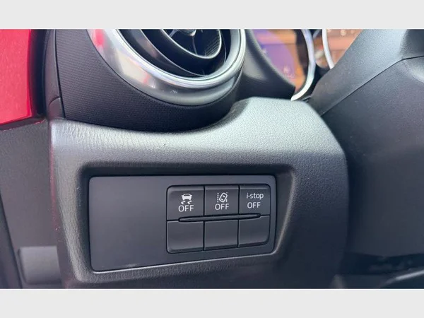 Mazda MX-5 (2024) — foto 16 van 27